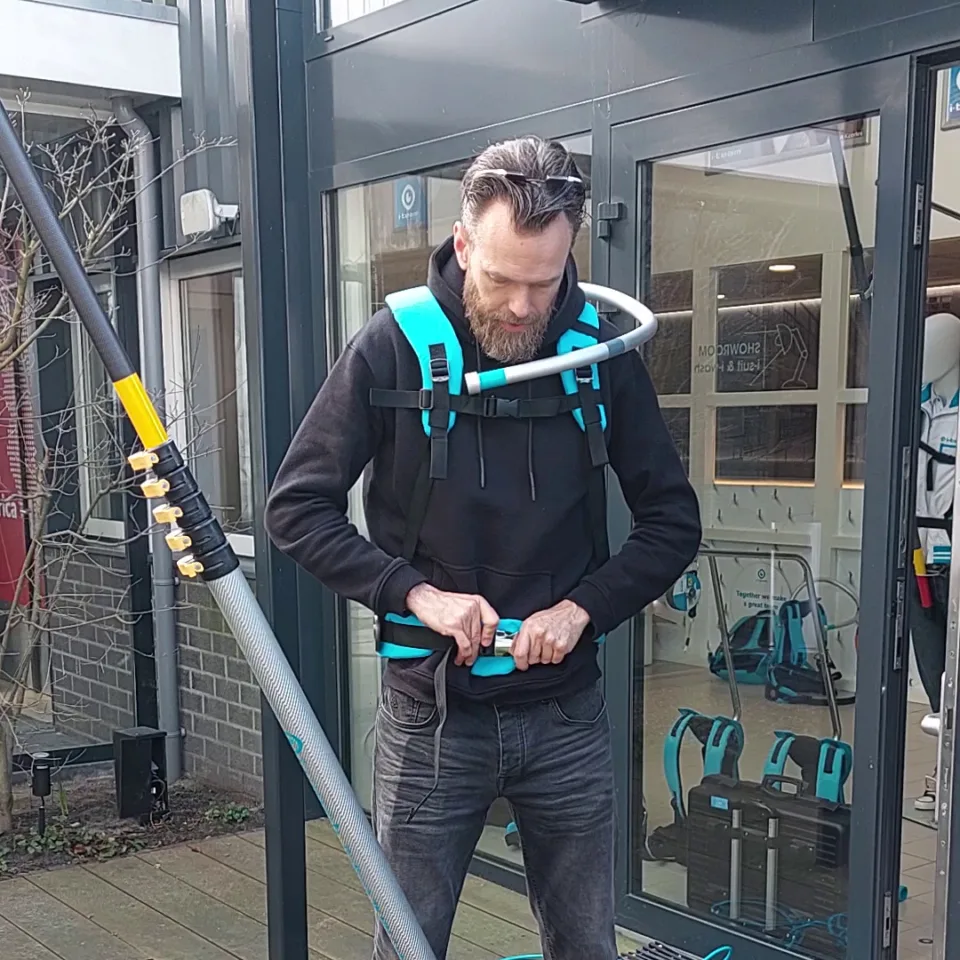 I suit Pro introduction tumb